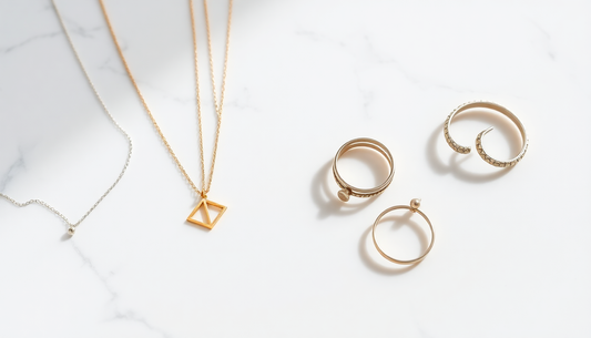 Essential Jewelry Trends for the Modern Fashion Enthusiast